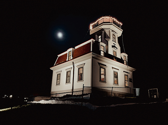 Pomham Rocks Lighthouse