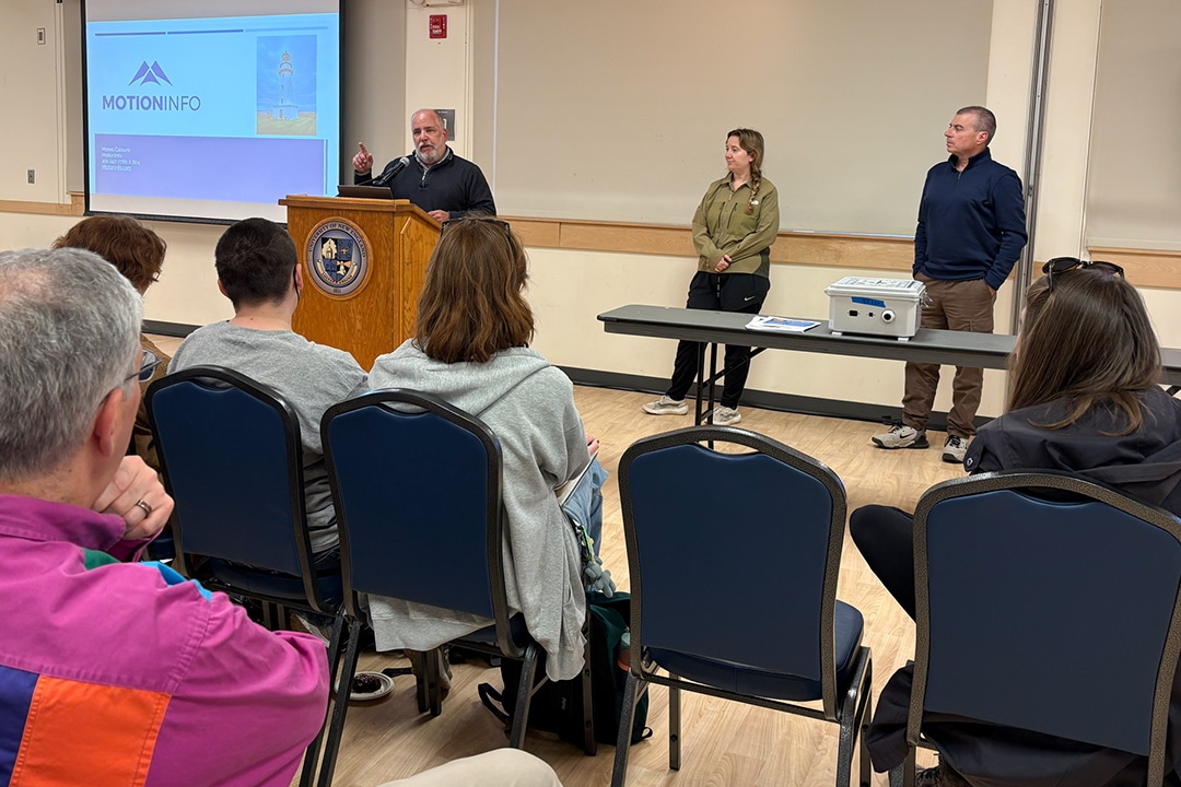 Q & A at UNE