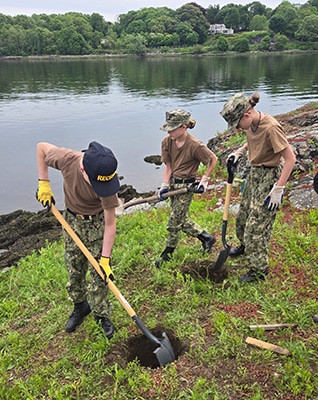 Sea Cadets helping with the fence project