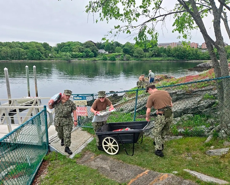 Sea Cadets helping out at Pomham Rocks