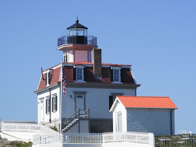 Pomham Rocks Lighthouse
