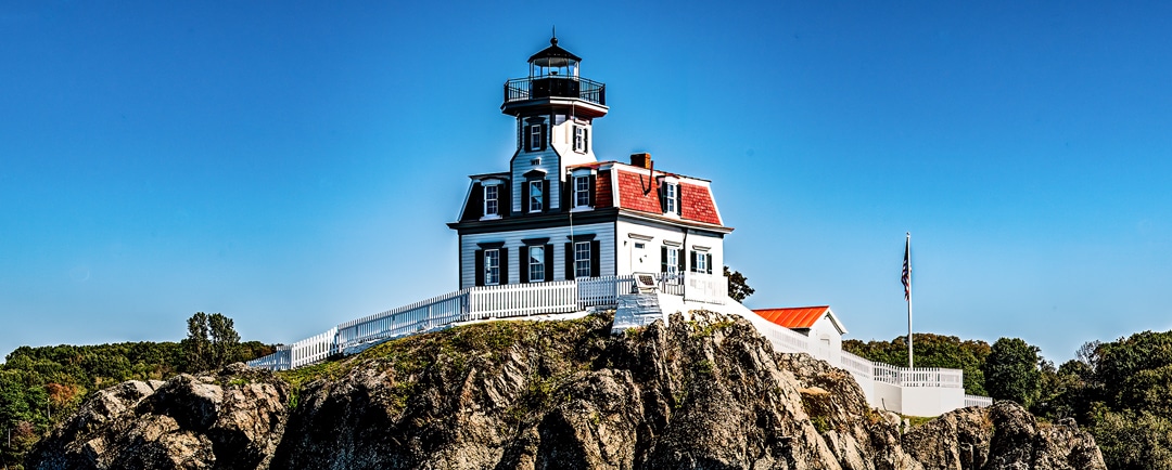 Pomham Rocks Lighthouse