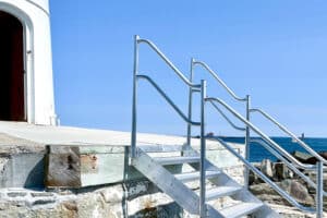 Staircases installed at Portsmouth Harbor Light